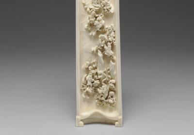 图片[2]-Carved ivory armrest with the Eight Immortals crossing the sea, 18th century, Qing dynasty-China Archive